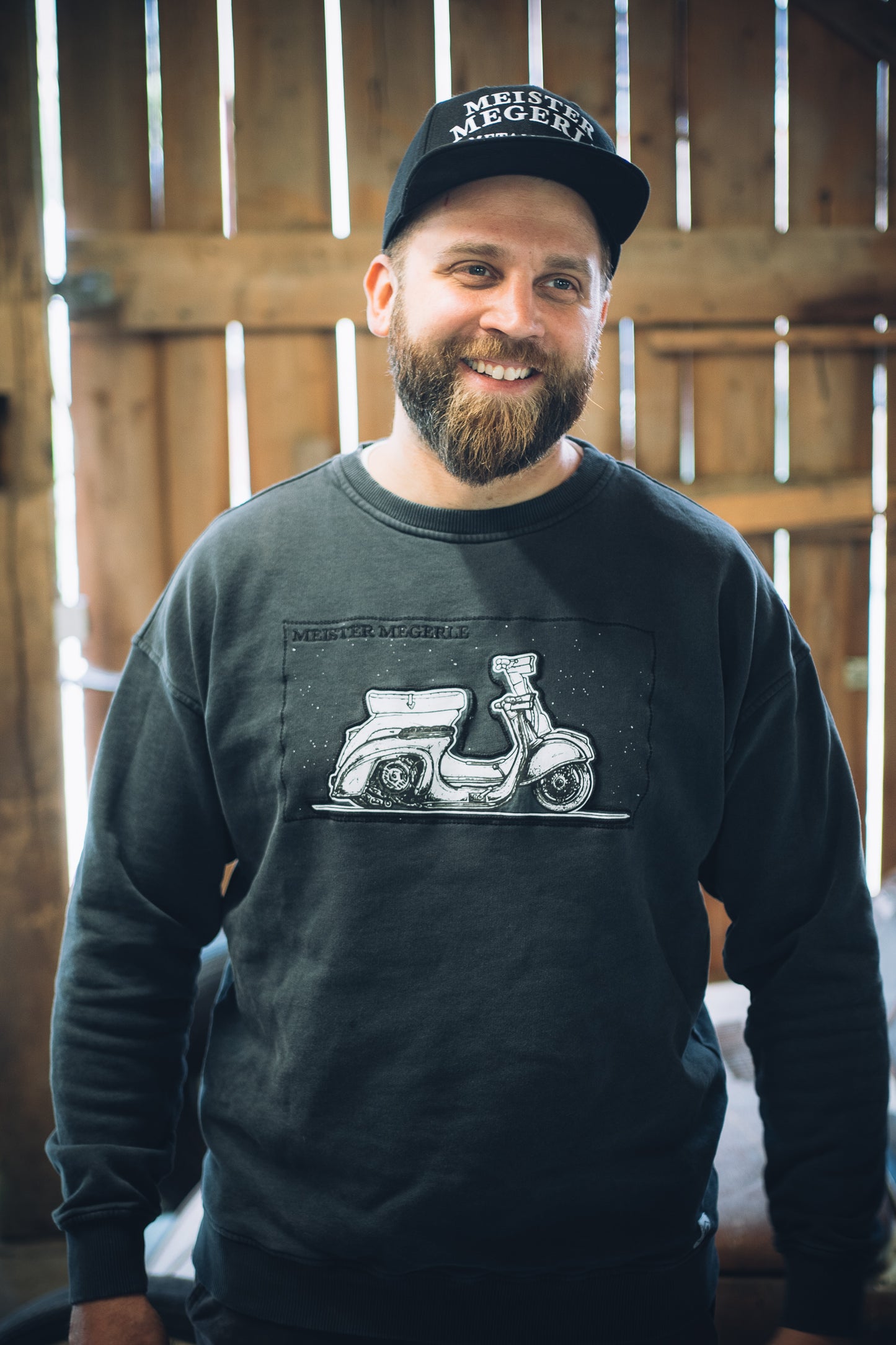 Sweater Black Acid Washed.