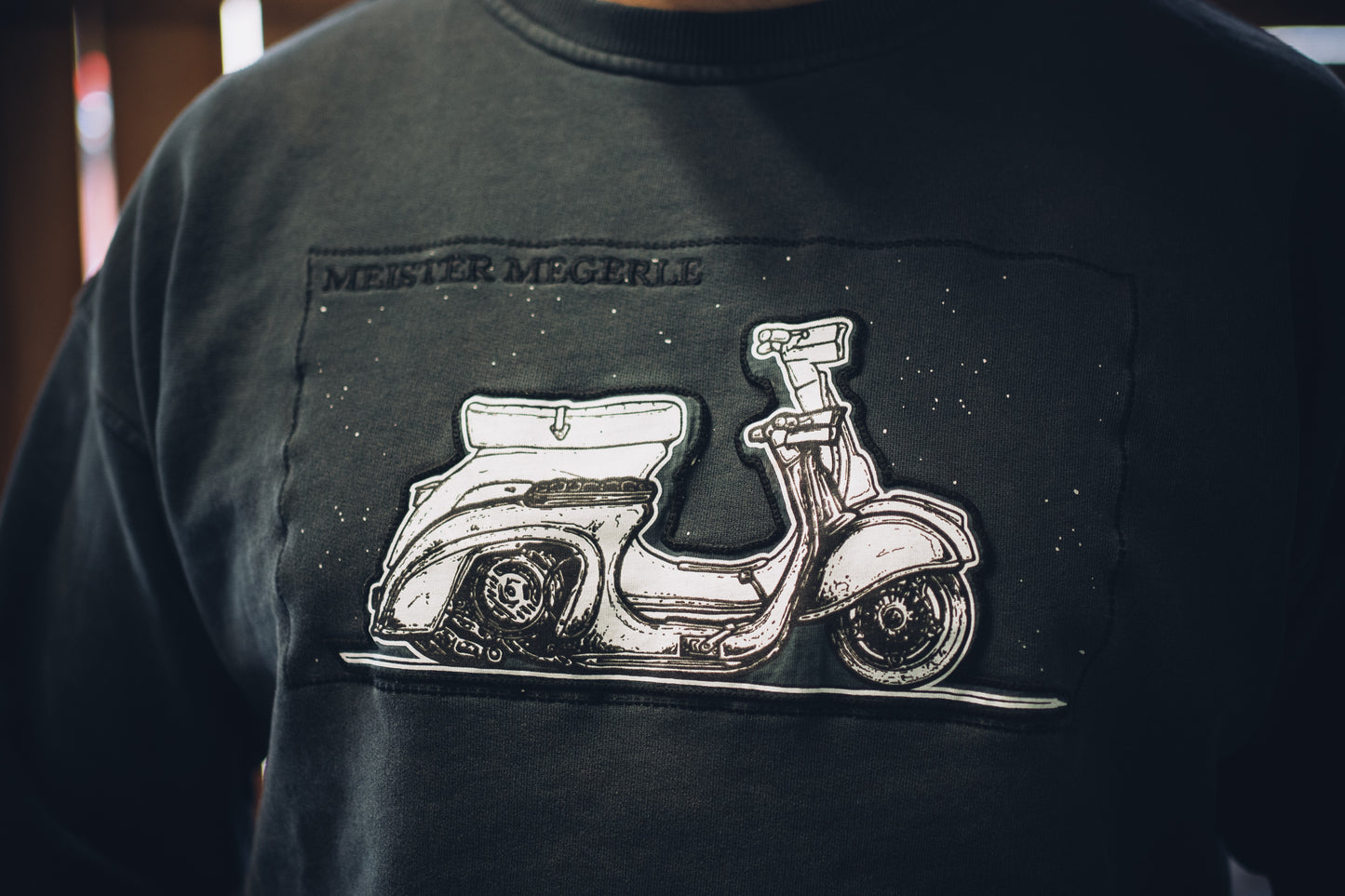 Sweater Black Acid Washed.