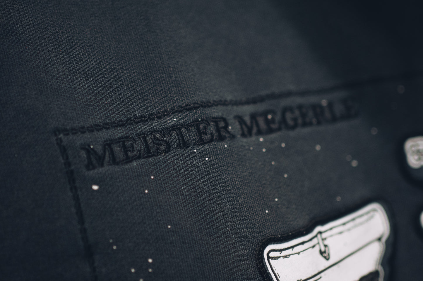 Sweater Black Acid Washed.