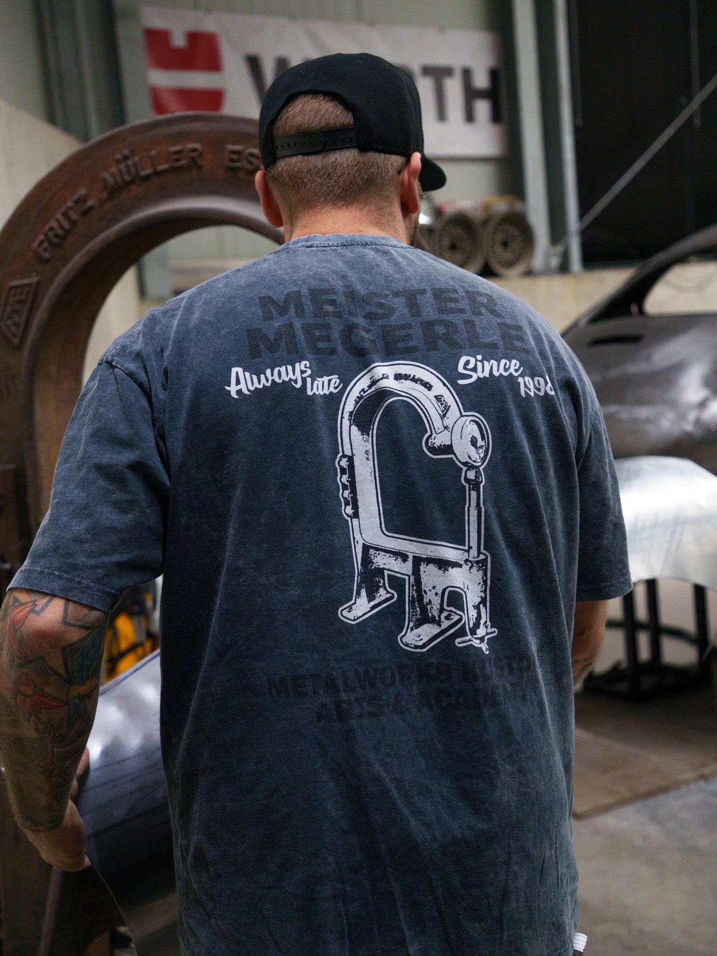 "English Wheel" T-Shirt Black Acid Wash